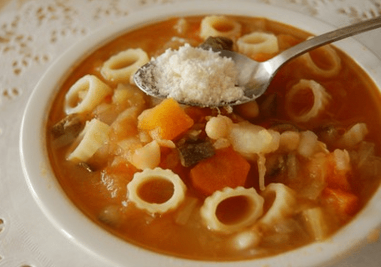 Minestrone au parmesan 8203aa230123c44efe35a9cf80fb1237-768x539